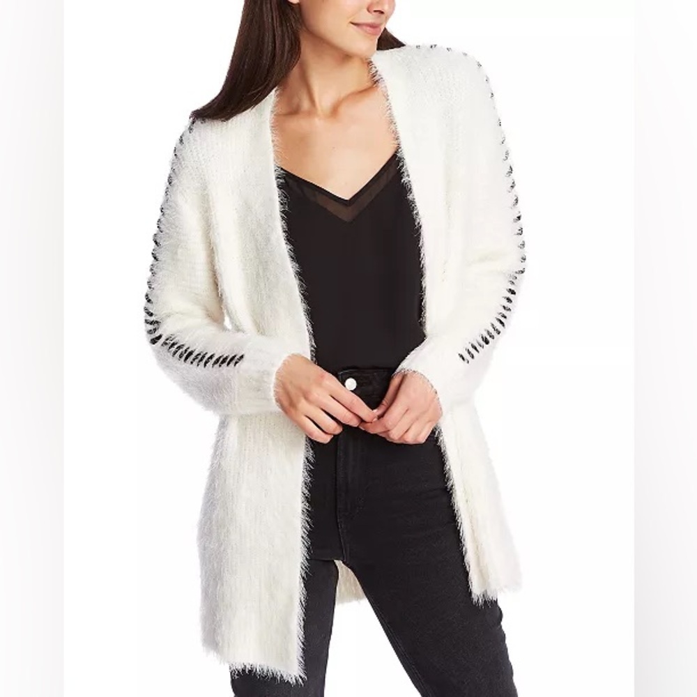 1. State White Fuzzy Cardigan Sz S‎